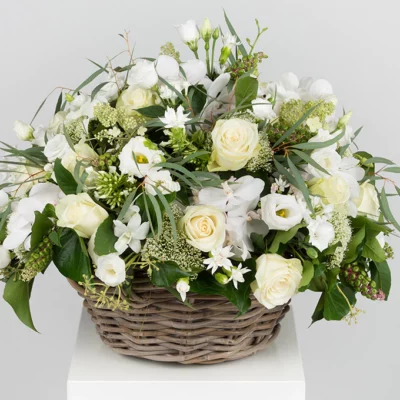 Bloemenmand wit
